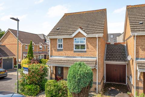 3 bedroom link detached house for sale, Lavender Close, Bromley