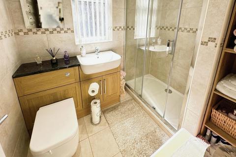 121 Lambert Road, Uttoxeter, ST14 7QY