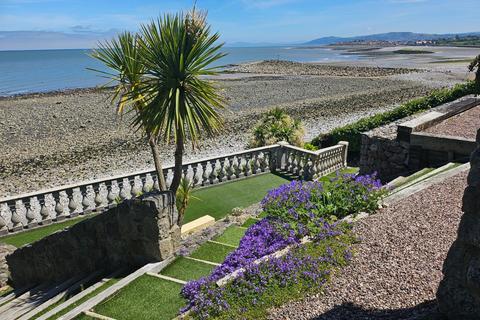 3 bedroom bungalow for sale, Penrhyn Beach East, Penrhyn Bay, Llandudno, Conwy