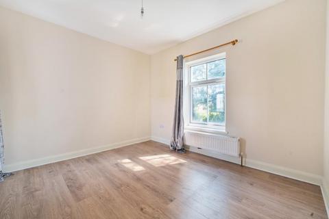 2 bedroom maisonette to rent, Wycombe Lane,  Wooburn Green,  HP10