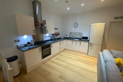 2 bedroom flat to rent, 8 Old Hall Street, Liverpool L3