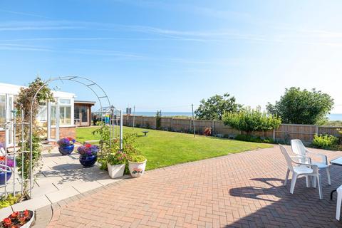 4 bedroom chalet for sale, Four Acres Estate, Hemsby