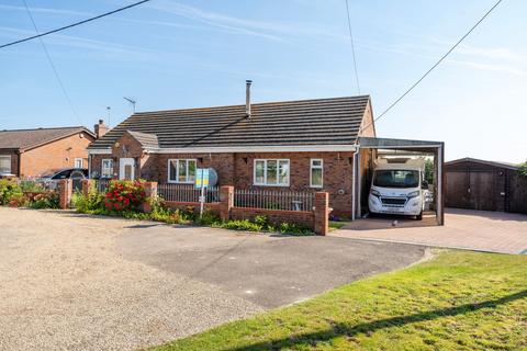 4 bedroom chalet for sale, Four Acres Estate, Hemsby