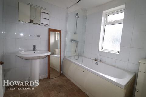 3 bedroom end of terrace house for sale, Standard Road, Great Yarmouth