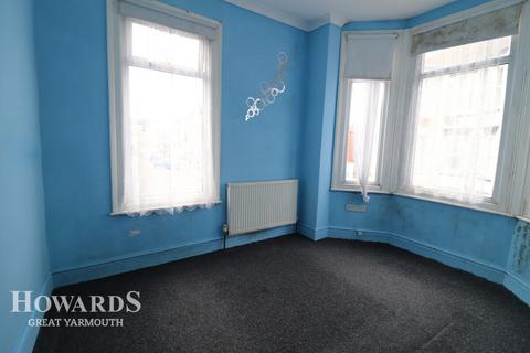 3 bedroom end of terrace house for sale, Standard Road, Great Yarmouth