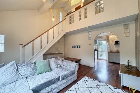 9 Barbers Close, Worcester, WR4 9XX