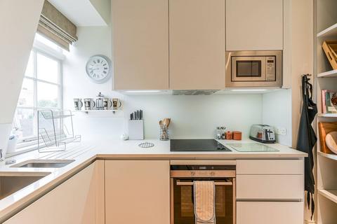 1 bedroom flat for sale, Sloane Court East, Chelsea, London, SW3