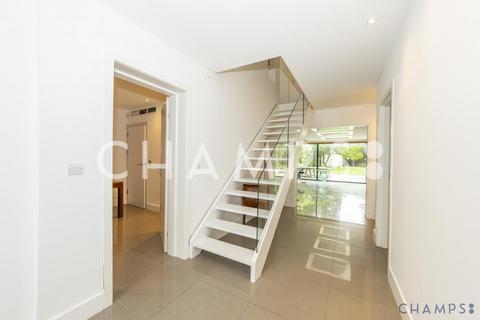 4 bedroom country house to rent, London, SW15