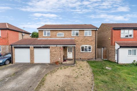 4 bedroom detached house for sale, The Fairway, Maidenhead