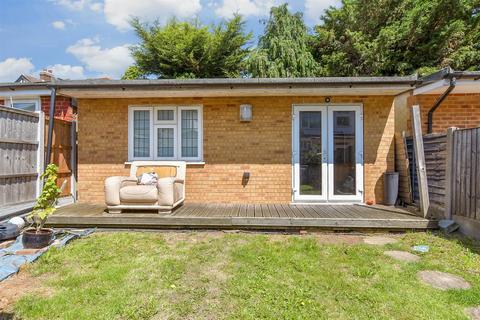 3 bedroom semi-detached house for sale, Rushden Gardens, Clayhall, Essex