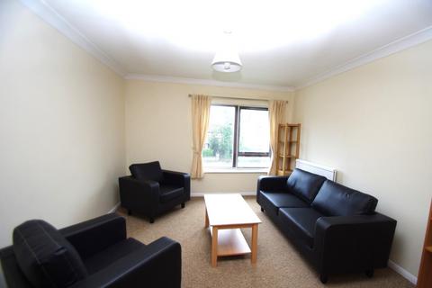 2 bedroom flat to rent, Grandfield Avenue, WATFORD, WD17