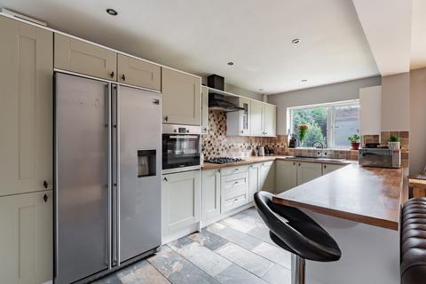 5 bedroom semi-detached house for sale, Singlewell Road, Gravesend