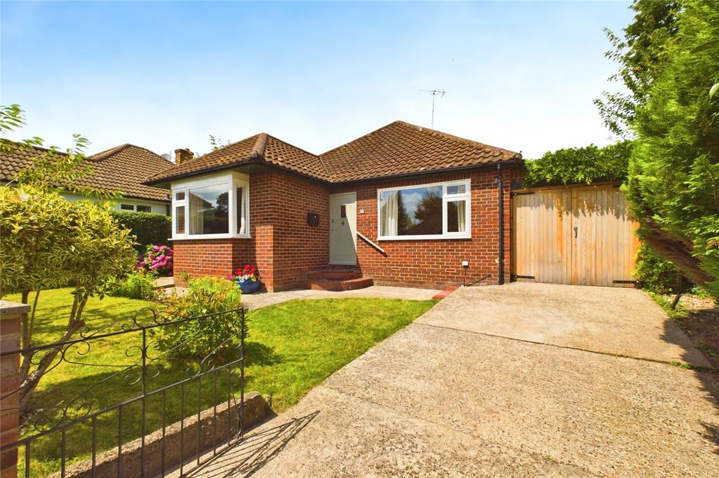 Heath Road, Pamber Heath, Tadley... 3 bed bungalow for sale £500,000
