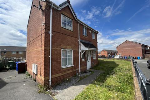 3 bedroom semi-detached house to rent, Addenbrook Road, Manchester, M8 8YG