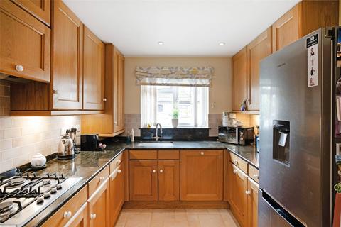 5 bedroom detached house for sale, St. Marks Close, Evesham, Worcestershire, WR11