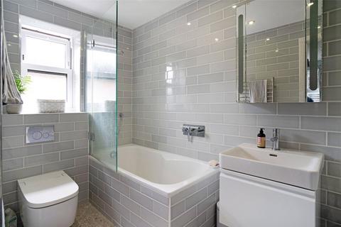 5 bedroom detached house for sale, St. Marks Close, Evesham, Worcestershire, WR11