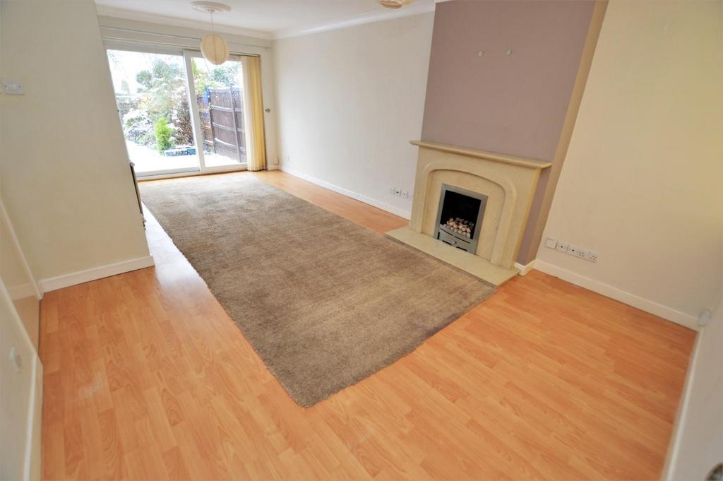 Lounge-dining room