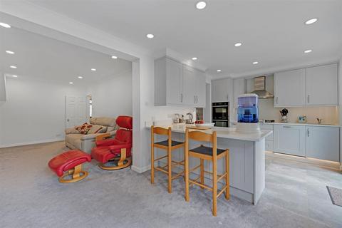 120 Manor Road, Dagenham, RM10 8BE