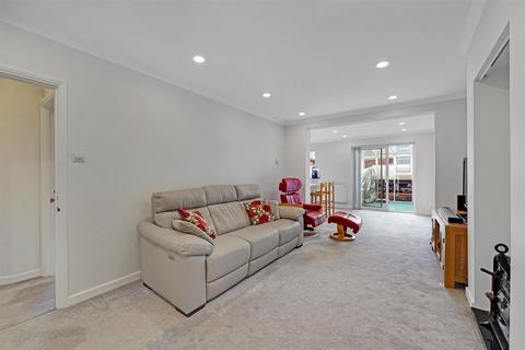 120 Manor Road, Dagenham, RM10 8BE
