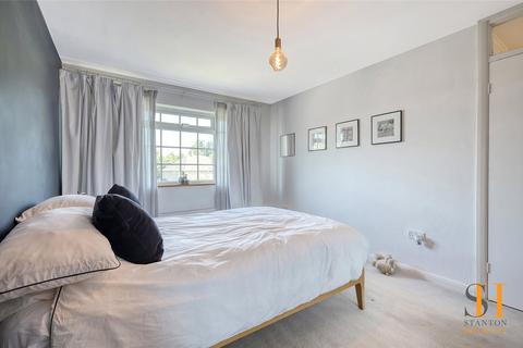 3 bedroom terraced house for sale, Home Meadows, Billericay, Essex, CM12