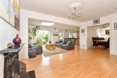 5 bedroom chalet for sale, Strafford Avenue, Clayhall, Ilford, Essex