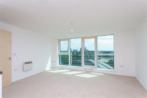 2 bedroom flat for sale, St. George Wharf, SW8