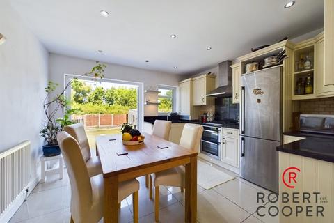 6 bedroom end of terrace house for sale, Bridgwater Road, Ruislip, HA4