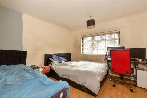 3 bedroom terraced house for sale, Bonnygate, Basildon, Essex