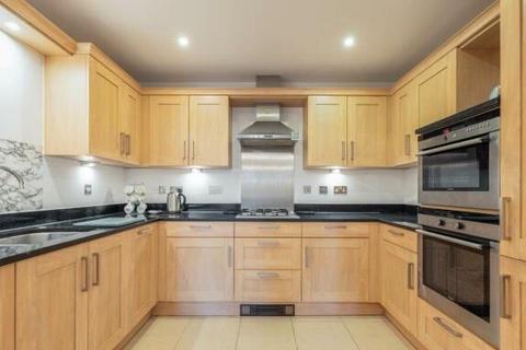 1 bedroom apartment to rent, Bushey Heath,  Middlesex,  WD23