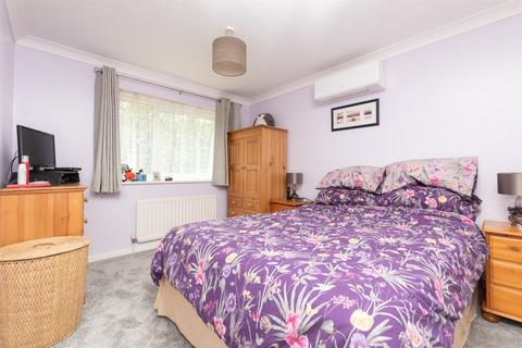 42 Olivers Mill, New Ash Green, Longfield, DA3 8RF