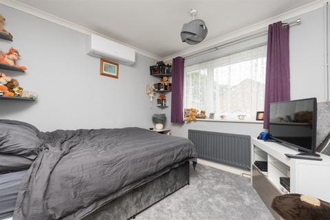 42 Olivers Mill, New Ash Green, Longfield, DA3 8RF