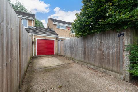 42 Olivers Mill, New Ash Green, Longfield, DA3 8RF