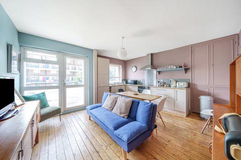 4 bedroom apartment for sale, St. Saviours Estate, London