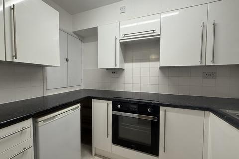2 bedroom flat for sale, Winton Road, Petersfield, GU32