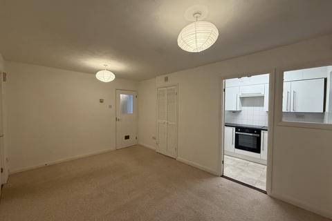 2 bedroom flat for sale, Winton Road, Petersfield, GU32