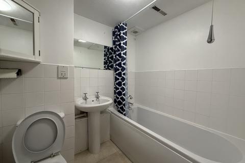 2 bedroom flat for sale, Winton Road, Petersfield, GU32