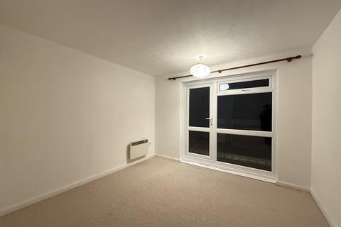 2 bedroom flat for sale, Winton Road, Petersfield, GU32