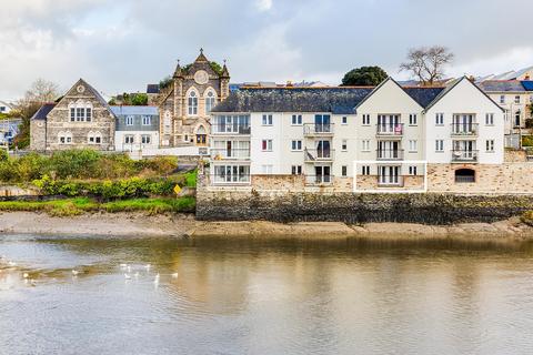 2 bedroom flat for sale, 7 Camelside, Wadebridge