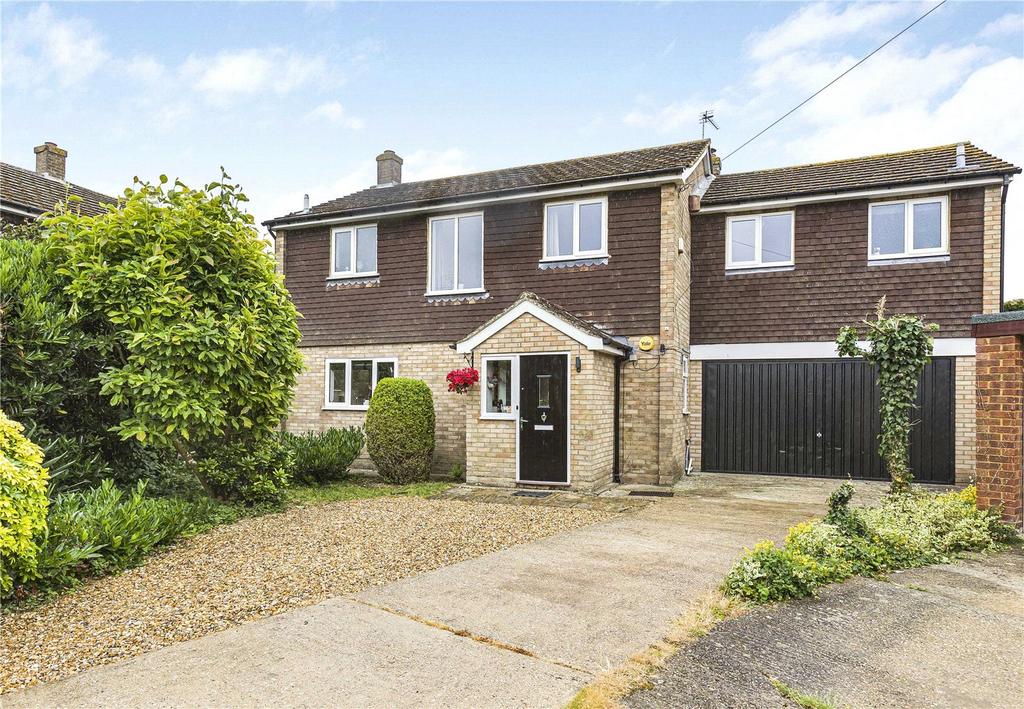 Old Croft Close, Chinnor OX39 4 bed detached house to rent £2,200 pcm