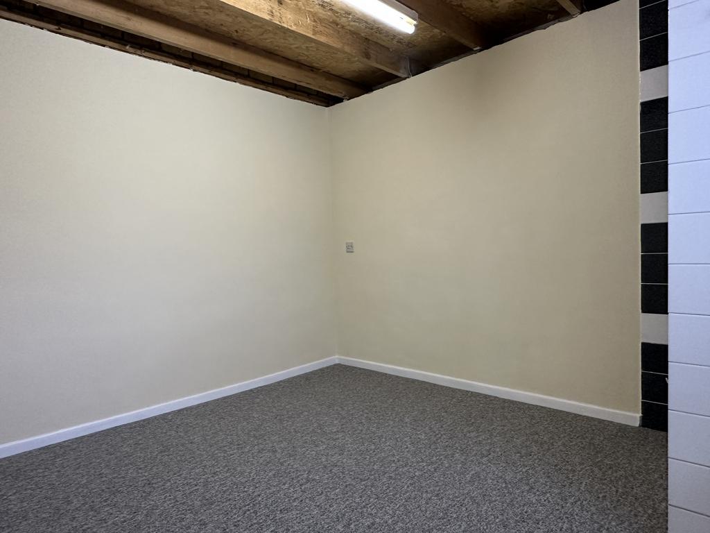 Shower room 2.JPG