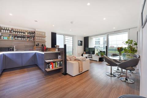 3 bedroom flat to rent, Buckhold Road, London