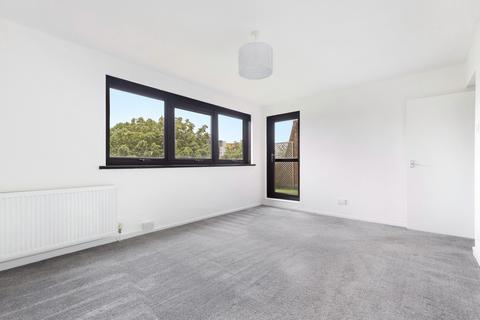 3 bedroom maisonette for sale, Sturmer Way, Islington, London