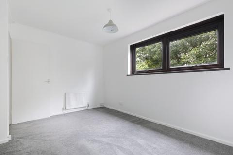 3 bedroom maisonette for sale, Sturmer Way, Islington, London