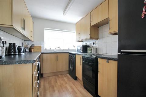 8 Champney Close, Whitehill, Bordon, GU35 9DX