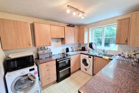 11 Oakleigh, Birmingham, B31 3DA