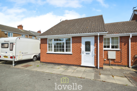 2 bedroom bungalow for sale, Suggitts Court, Cleethorpes DN35