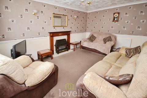 2 bedroom bungalow for sale, Suggitts Court, Cleethorpes DN35