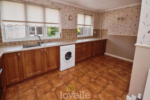 2 bedroom bungalow for sale, Suggitts Court, Cleethorpes DN35