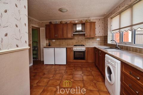2 bedroom bungalow for sale, Suggitts Court, Cleethorpes DN35