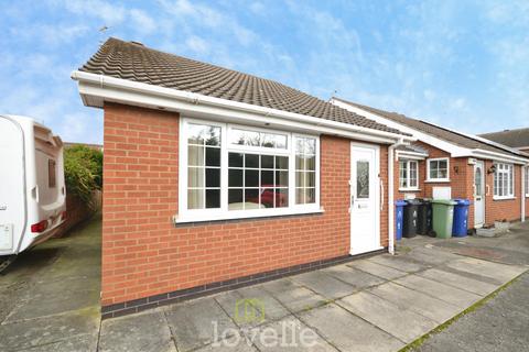 2 bedroom bungalow for sale, Suggitts Court, Cleethorpes DN35